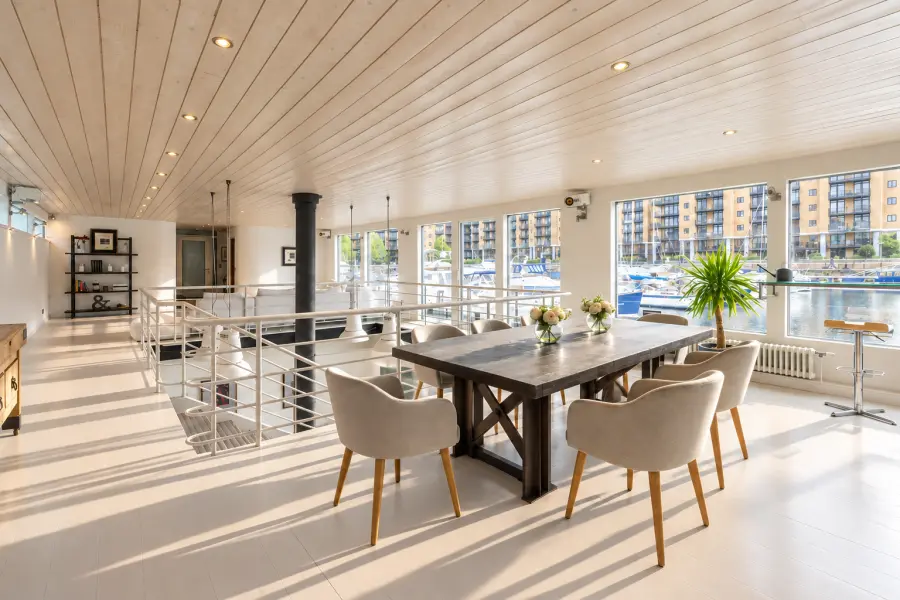 Britain's biggest houseboat in London Bridge